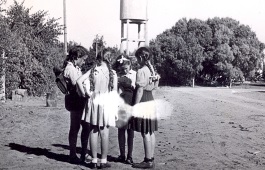 ילדות בכפר ויתקין, שנות ה40