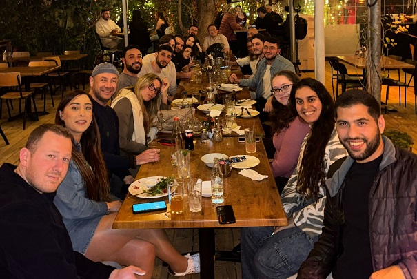 תמונה מההרצאה של ארטיום סונדלזון,  בביקור בבורסה ליהלומים 