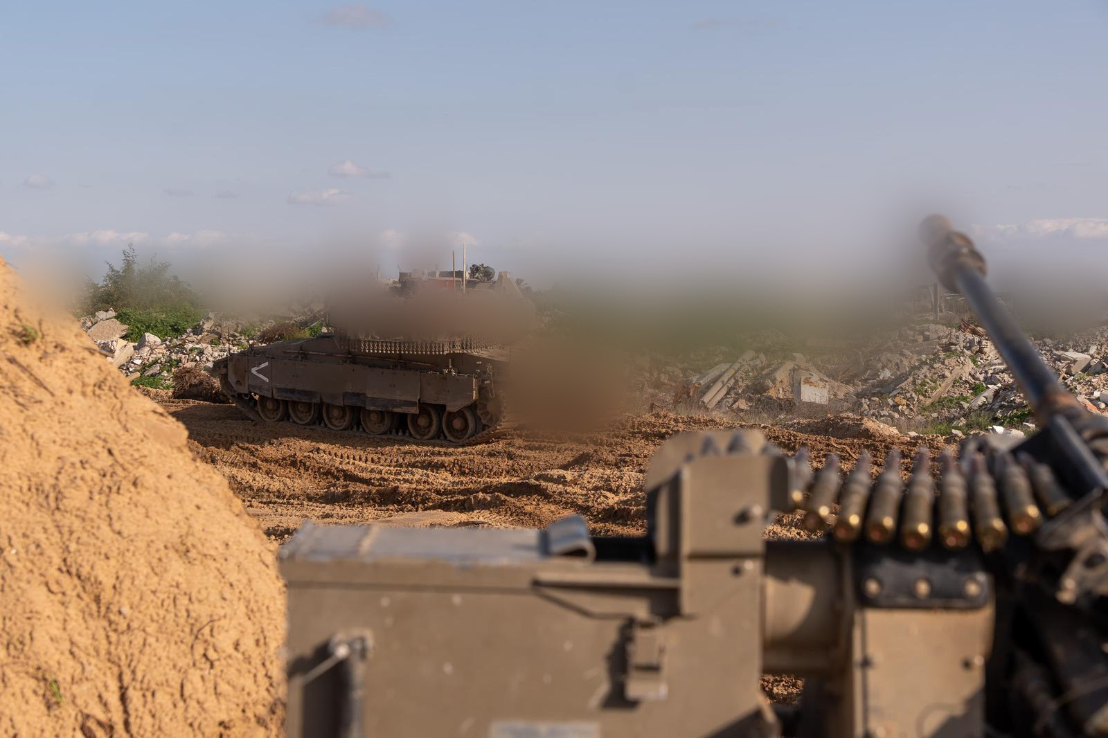 ded95bc8-e19...