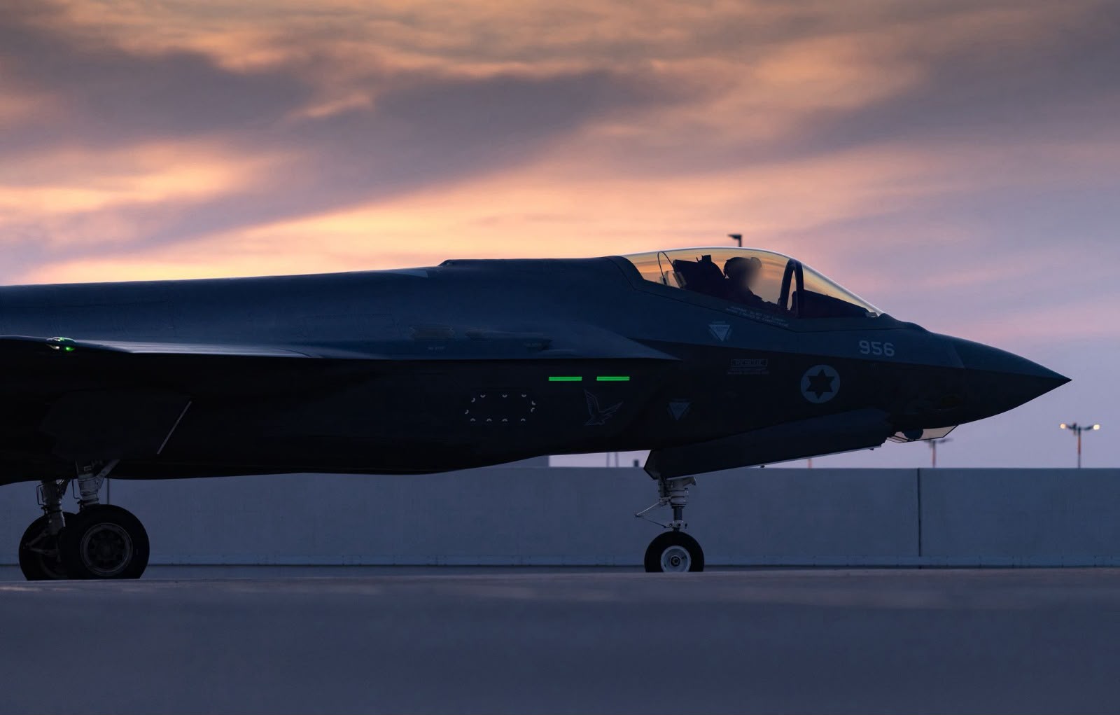 f54b1568-f57...